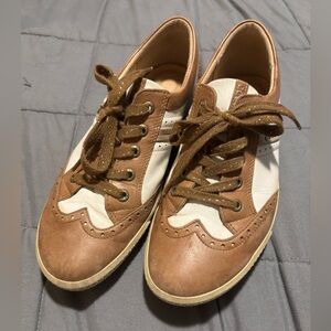 ECCO Women’s Classic Spikeless Wingtip Brown and White Golf Shoes Size 8